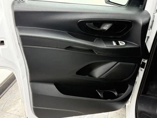 2022 Mercedes-Benz Metris Base