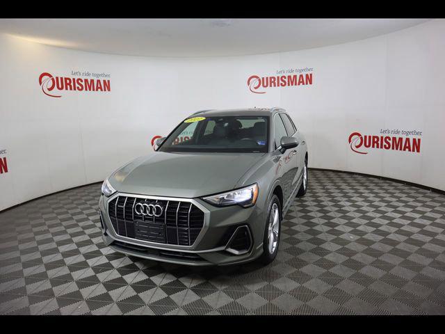 2022 Audi Q3 45 TFSI S Line Premium quattro's photo