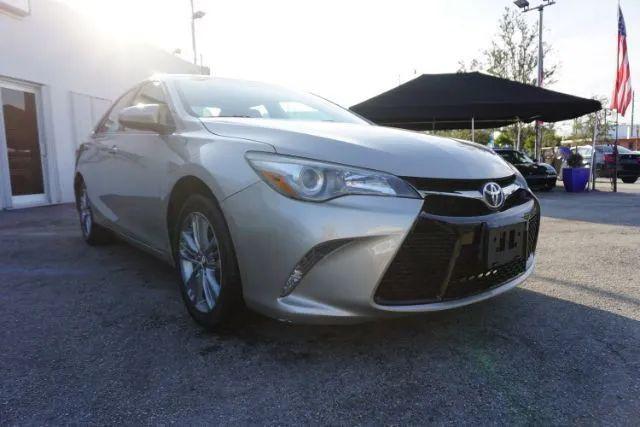 2015 Toyota Camry SE