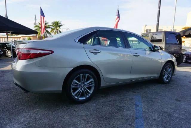 2015 Toyota Camry SE