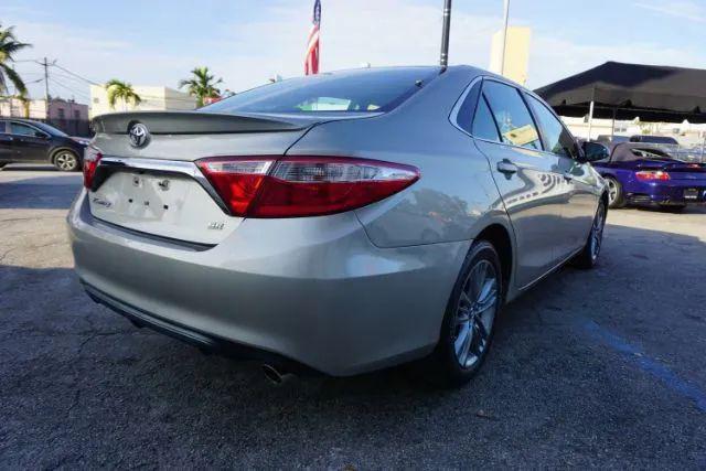 2015 Toyota Camry SE