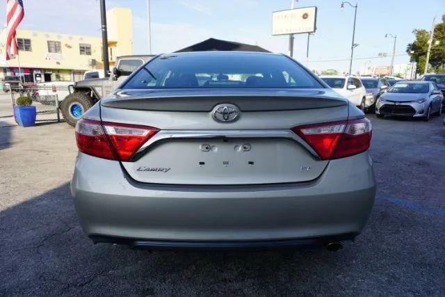 2015 Toyota Camry SE