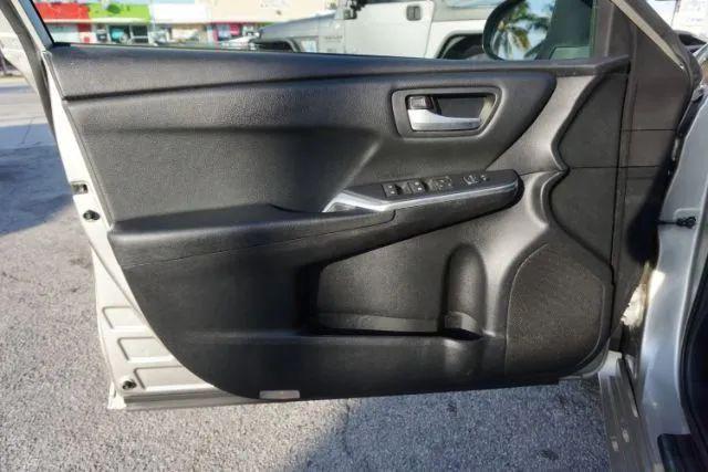 2015 Toyota Camry SE