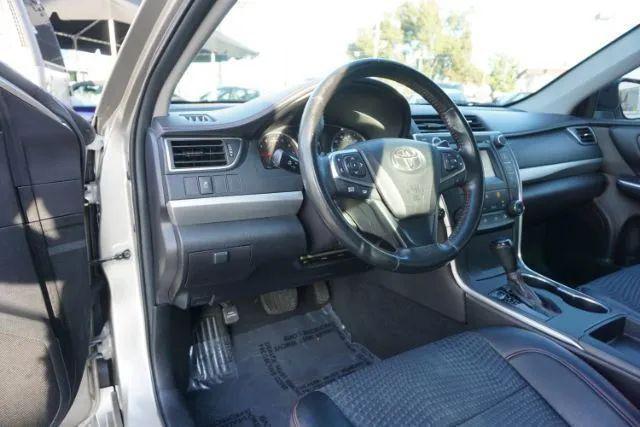 2015 Toyota Camry SE