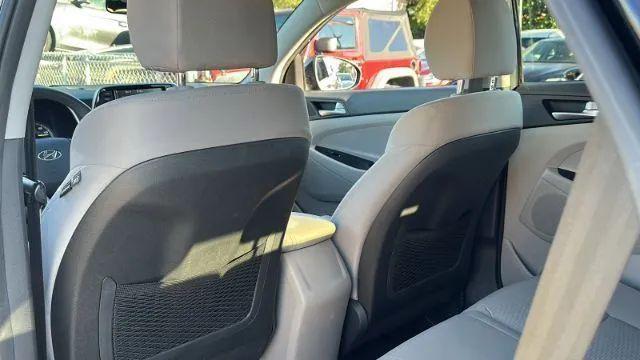 2021 Hyundai Tucson SE