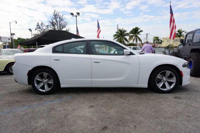 2016 Dodge Charger SXT