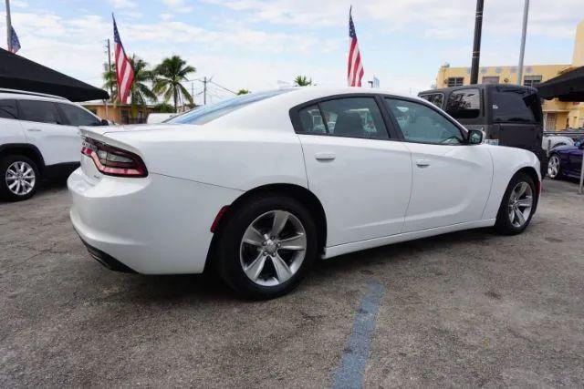 2016 Dodge Charger SXT