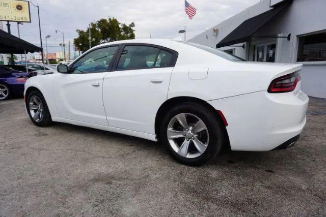 2016 Dodge Charger SXT
