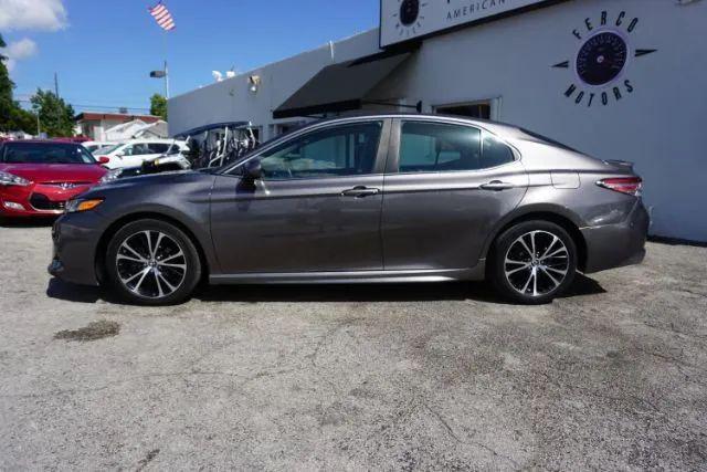 2018 Toyota Camry SE