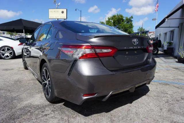 2018 Toyota Camry SE