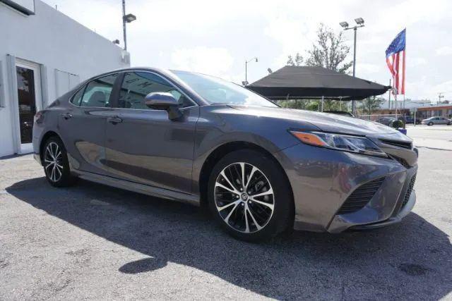 2018 Toyota Camry SE