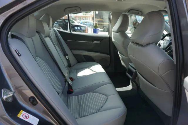 2018 Toyota Camry SE