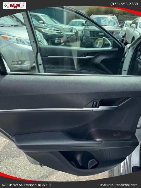 2023 Toyota Camry SE AWD
