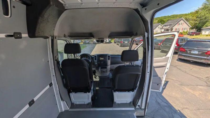 2017 Freightliner Sprinter High Roof V6