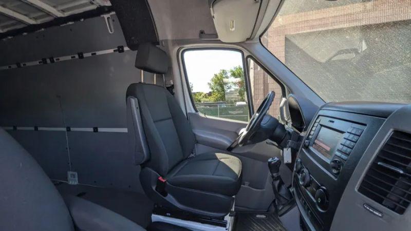 2017 Freightliner Sprinter High Roof V6