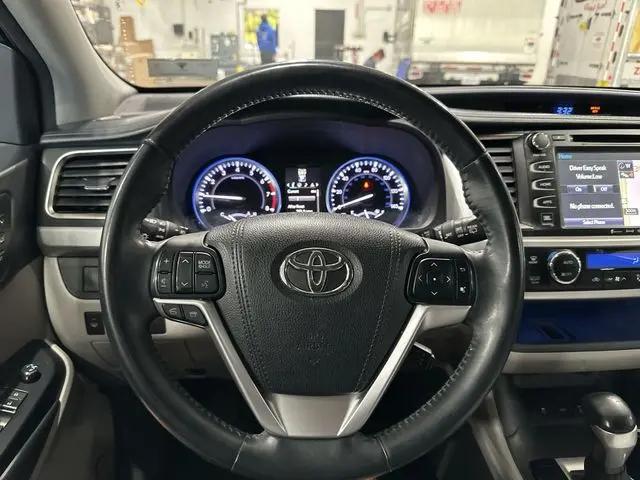 2016 Toyota Highlander Limited V6