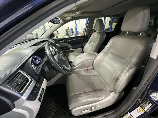 2016 Toyota Highlander Limited V6