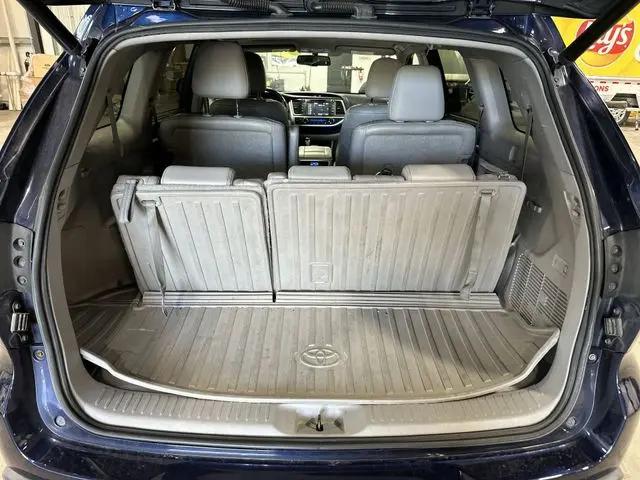 2016 Toyota Highlander Limited V6