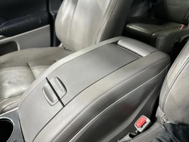 2016 Toyota Highlander Limited V6