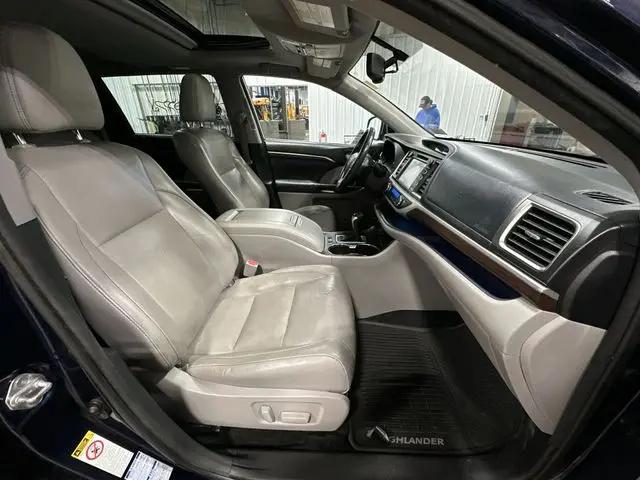 2016 Toyota Highlander Limited V6