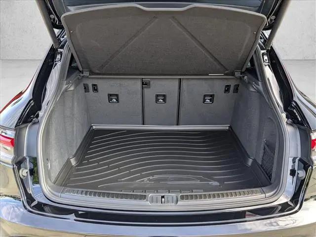 2026 Porsche Macan T