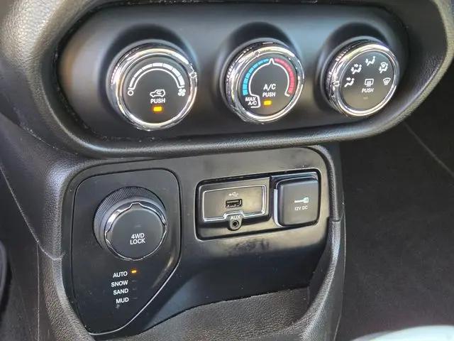 2017 Jeep Renegade Altitude 4x4