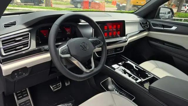 2026 Volkswagen Atlas Cross Sport SEL Premium R-Line