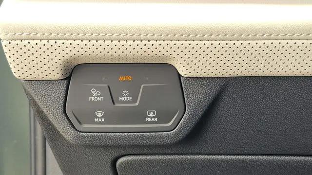 2026 Volkswagen Atlas Cross Sport SEL Premium R-Line