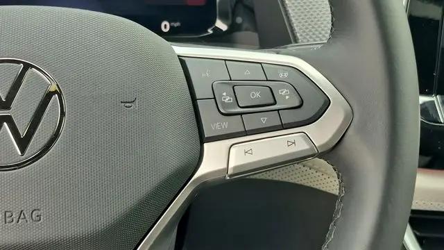 2026 Volkswagen Atlas Cross Sport SEL Premium R-Line
