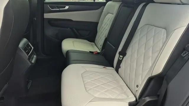 2026 Volkswagen Atlas Cross Sport SEL Premium R-Line