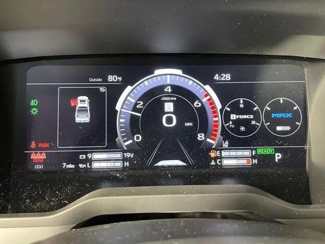 2026 Toyota Tundra Platinum Hybrid CrewMax 5.5' Bed