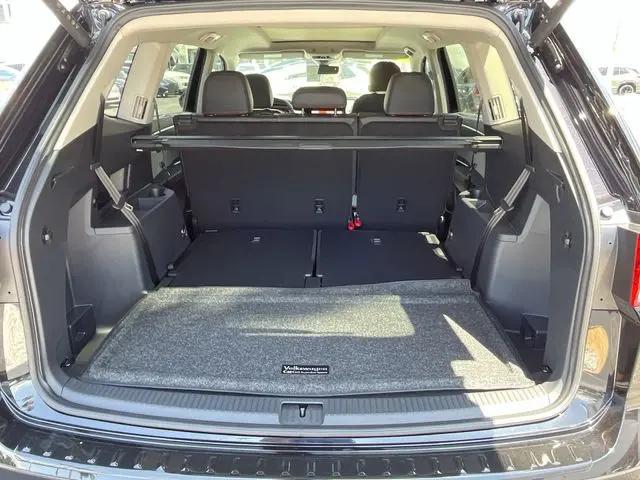 2026 Volkswagen Atlas Peak Edition