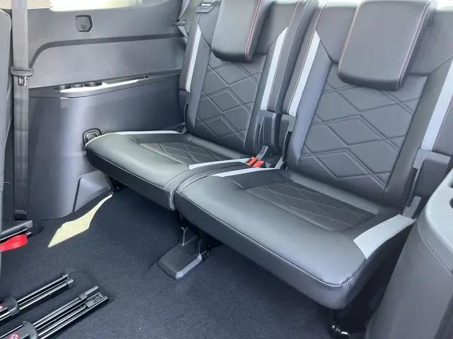 2026 Volkswagen Atlas Peak Edition