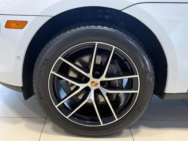 2023 Porsche Macan Macan