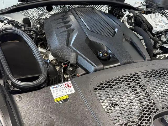 2023 Porsche Macan Macan