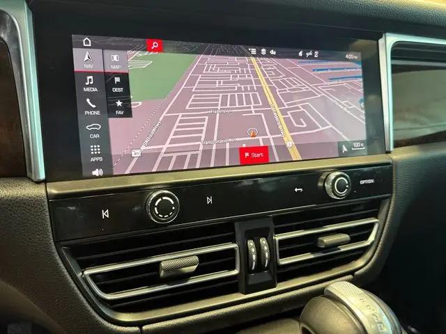 2023 Porsche Macan Macan