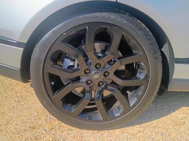2020 Land Rover Range Rover P525 HSE