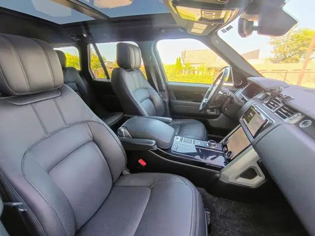 2020 Land Rover Range Rover P525 HSE