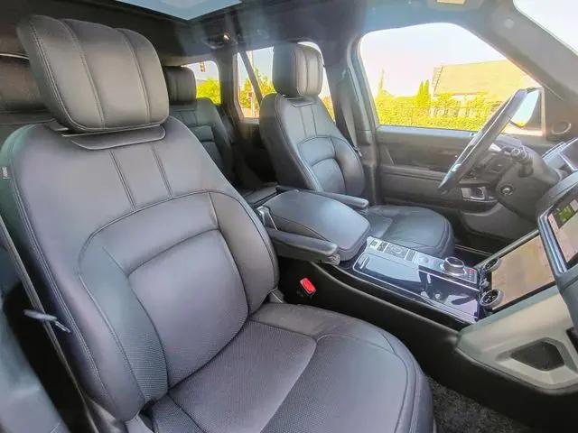 2020 Land Rover Range Rover P525 HSE