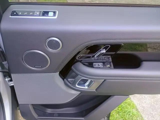 2020 Land Rover Range Rover P525 HSE