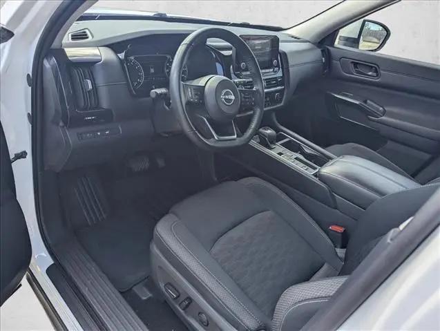 2025 Nissan Pathfinder SV FWD