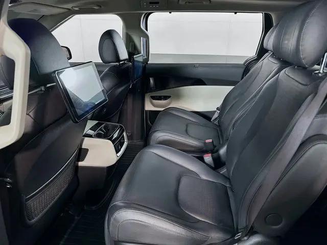 2024 Kia Carnival MPV SX Prestige