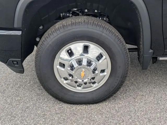 2026 Chevrolet Silverado 3500HD Crew Cab, Long Bed, High Country Dual Rear Wheel, RWD