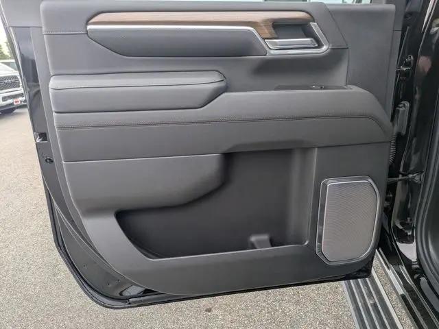2026 Chevrolet Silverado 3500HD Crew Cab, Long Bed, High Country Dual Rear Wheel, RWD
