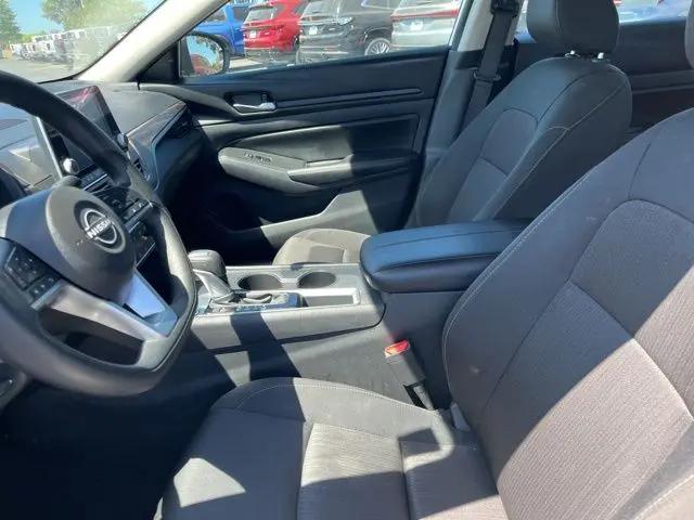 2025 Nissan Altima SV FWD