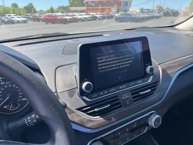 2025 Nissan Altima SV FWD