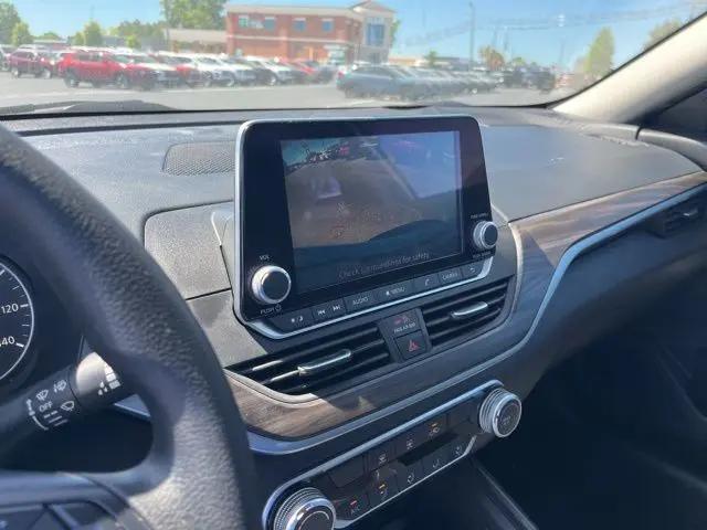 2025 Nissan Altima SV FWD