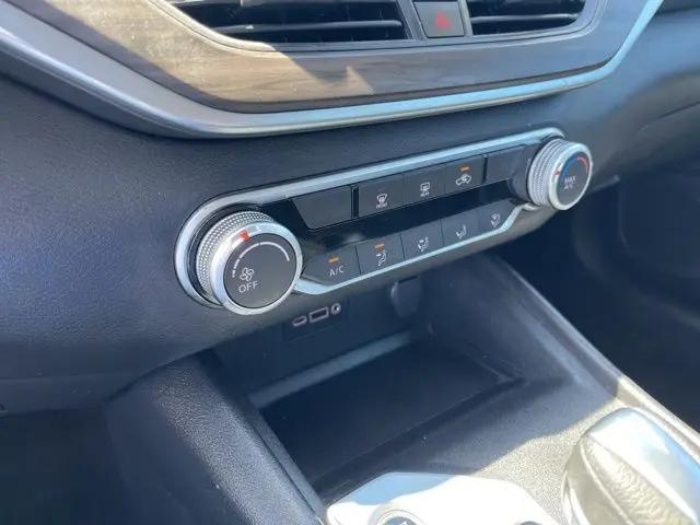 2025 Nissan Altima SV FWD
