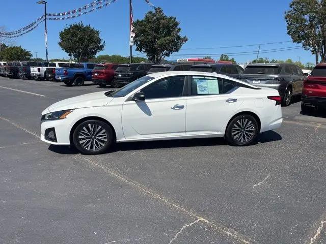 2025 Nissan Altima SV FWD
