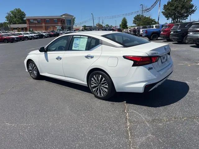 2025 Nissan Altima SV FWD